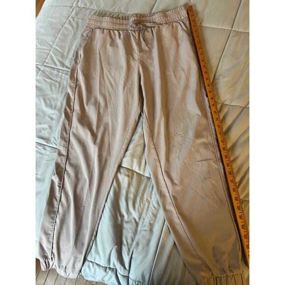 Daisy Fuentes women’s taupe athletic joggers size L‎ - Picture 1 of 6